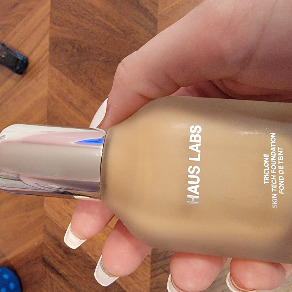 New 175 Haus Labs By Lady Gaga Triclone Foundation In Shade 175 Light Neutral
